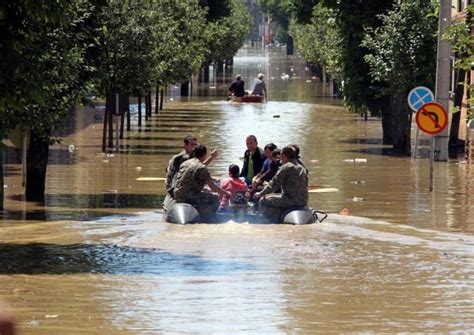 Bosnia Teme Que Se Produzcan Epidemias Por Las Inundaciones