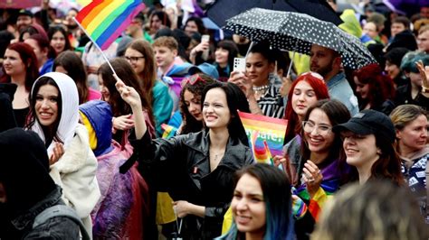 "Всички сме едно семейство" - за 16-ти път София Прайд (снимки ...