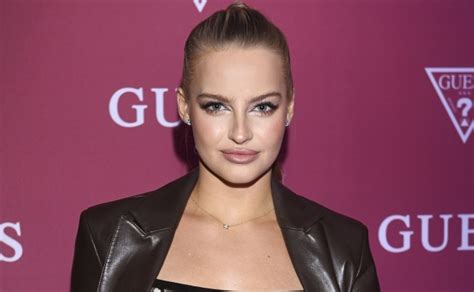 Karolina Pisarek odsłania wdzięki pozując w bikini Internauci Bosko WIDEO RMF FM