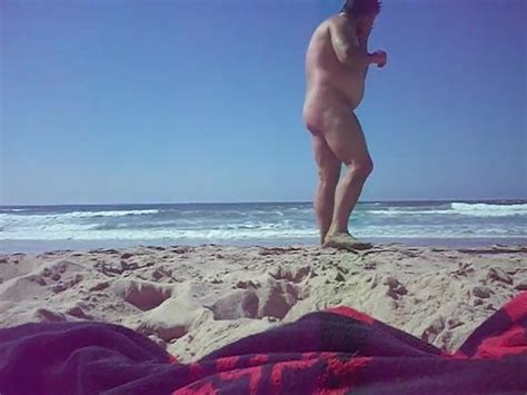 Lilian Naked In The Beach Xhamster