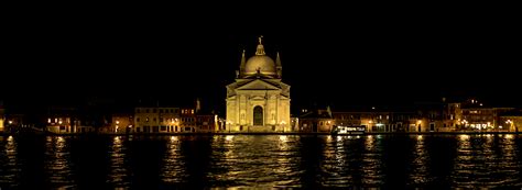 Hintergrundbilder Schwarz Stadt Stadtbild Italien Nacht Wasser