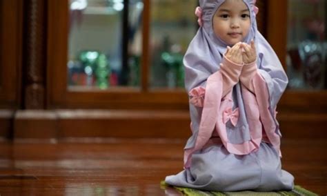 6 Tips Mengajarkan Anak Sholat Yang Tepat Dan Mudah Diterapkan Sajadah Custom