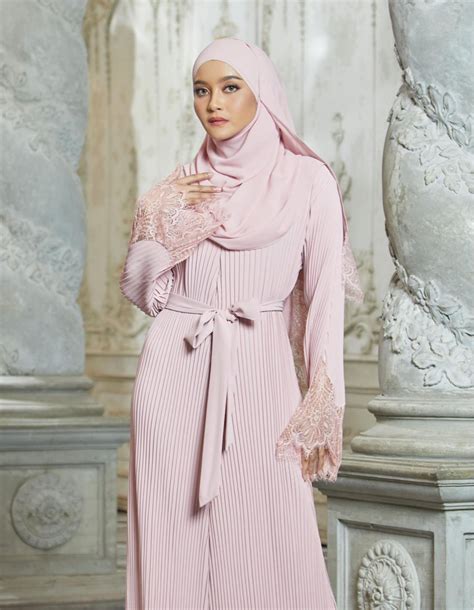 Hijabistahub Aleena Pleated Abaya Women S Fashion Muslimah Fashion