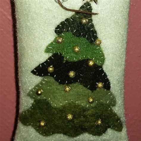 Kkl Primitives Selling Blog Wool Felt Applique Christmas Tree Pillow