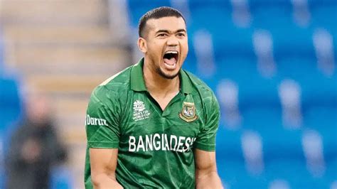 Taskin Ahmeds Powerful Bouncer Injures Theekshana Forcing Him Out Of