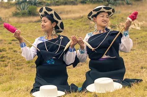 Quiénes Son Los Saraguro La Pequeña Etnia Que Habla El Kichwa Más Puro Viste Elegante Y