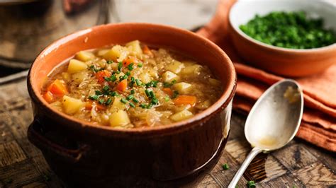 Kartoffel Sauerkraut Suppe