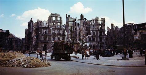 Berlin At End Of World War Ii World War Ii Damage And Destruction