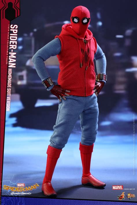 Hot Toys Reveals Their Spider Man Homecoming Action Figure Of Spider Man In His Homemade Suit