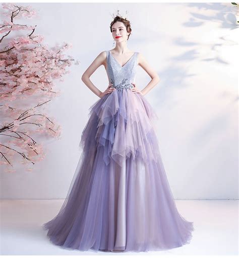 Lavender Prom Dress V Neck Ball Gown Sleeveless Quinceanera Dress