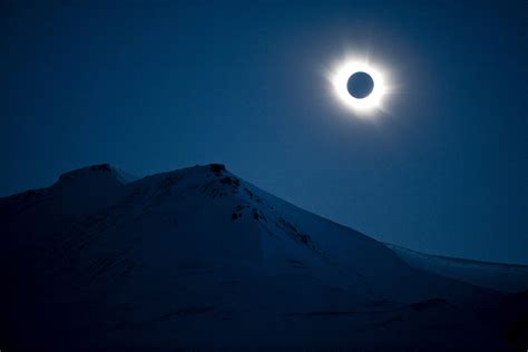 Total Solar Eclipse Spotted Over Islands In Arctic The Boston Globe