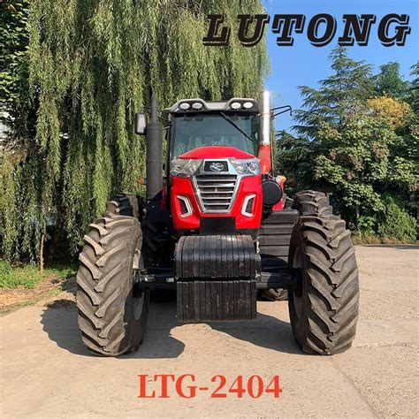 China 240HP Farm Tractor 4 Wheeled Tg Chassis Tractor As Agricultural