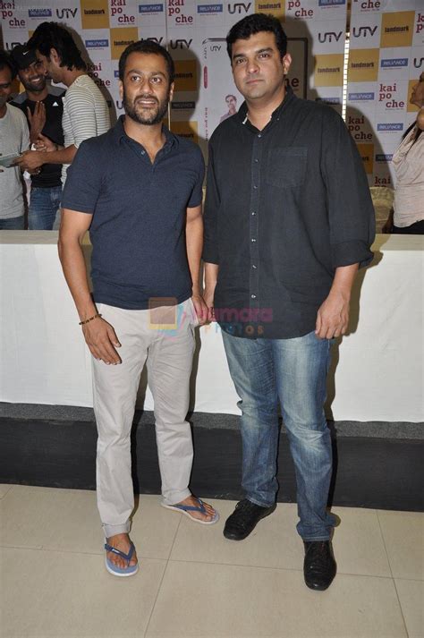 Abhishek Kapoor Siddharth Roy Kapur At Kai Po Che Dvd Launch In