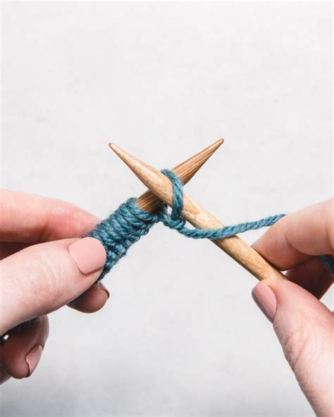 How To Knit The Purl Stitch P For Beginners Laptrinhx News