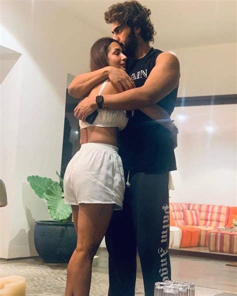 Malaika Arora And Arjun Kapoor S Valentine S Day From Customised