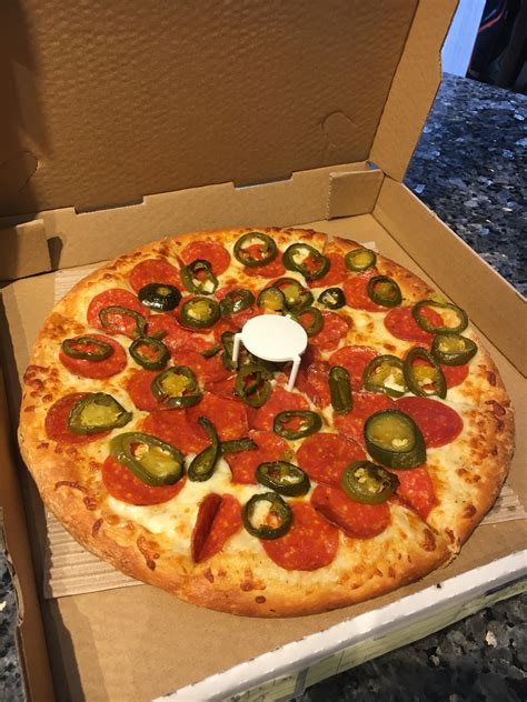 The Best Pizza Combo Imo Pepperoni And Jalapeño With Garlic Sauce