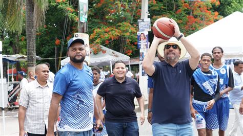 Inefi Con El Barrio Impacta En Las Caobas Inefi Instituto