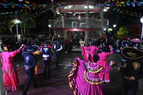 Totutla Celebra La Soberanía Del País Enel 212 Aniversario Del Grito De Independencia Al