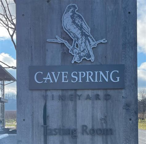 Cave Spring Vineyard - CANADIAN CRAFT TOURS