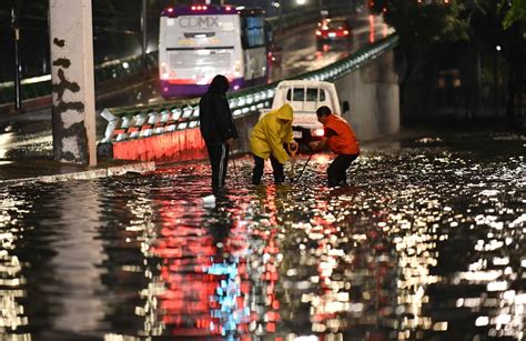 Al Menos Tres Muertos Por Fuertes Lluvias En Cdmx Y Edomex Notigram