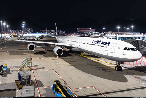 D AIHZ Lufthansa Airbus A340 642 Photo By CWong ID 1628107