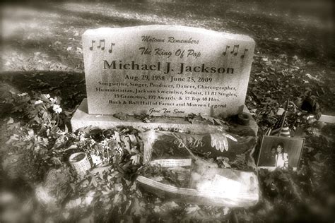 Michael Jackson Cemetery