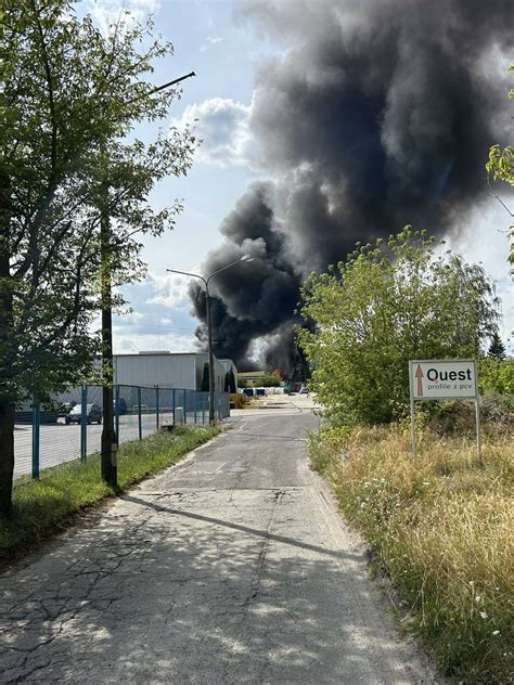 Zielona G Ra Po Ar Hali Z Chemicznymi Odpadami W Przylepie