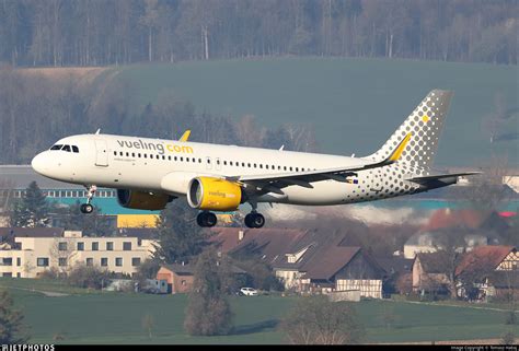 EC NCT Airbus A320 271N Vueling Tomasz Habaj JetPhotos