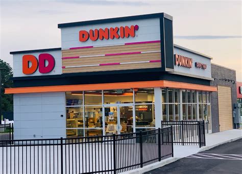 Nov Dunkin Celebrates Opening Of New Restaurant In Tappahannock