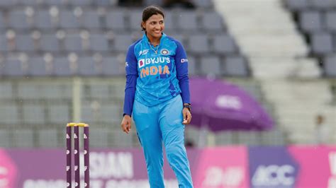 Womens T20 World Cup Sneh Rana Replaces Pooja Vastrakar In Indias Squad Ahead Of Semi Final