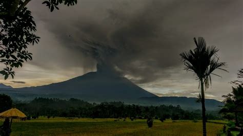 Gunung Agung di Bali dan Sejarah Erupsi Gunung Agung Di Bali