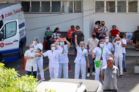 Enfermeiros E Técnicos Fazem Protesto No Recife Contra Suspensão Do Aumento Do Piso Salarial