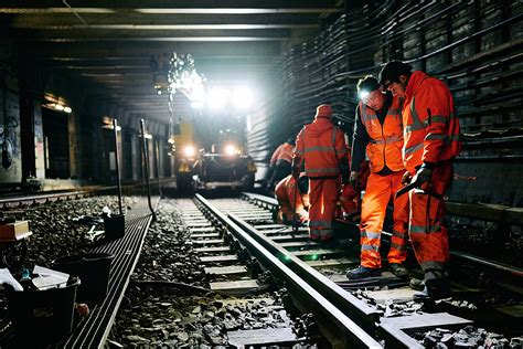 Baustellenbesuch Im Untergrund S Bahn Berlin GmbH