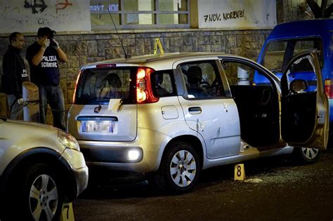 Napoli Poliziotto Ferito Durante Sparatoria Fermato Un Uomo