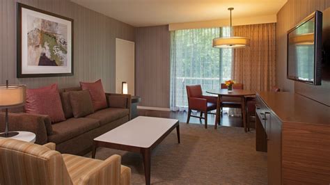 Hotel Suites In Oak Brook, IL | Hyatt Lodge Oak Brook Chicago