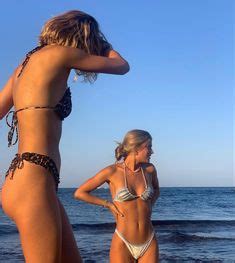 Hot Sexy Elizabeth Kemp Bikini Pics