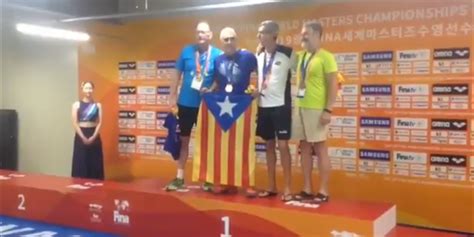 L Estelada Irromp Al Campionat Del M N De Nataci De Gwangju