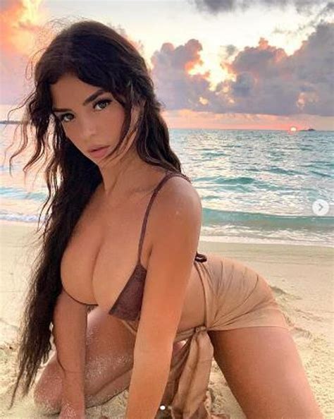 Demi Rose Bikinili Pozuyla Olay Yaratt Magazin Haberleri