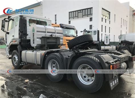 Chine Howo Hohan 371hp 420hp Tracteur Camion Avec 1000l Fabricants