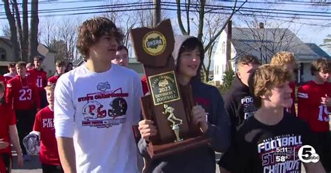 Perry community celebrates state football title win