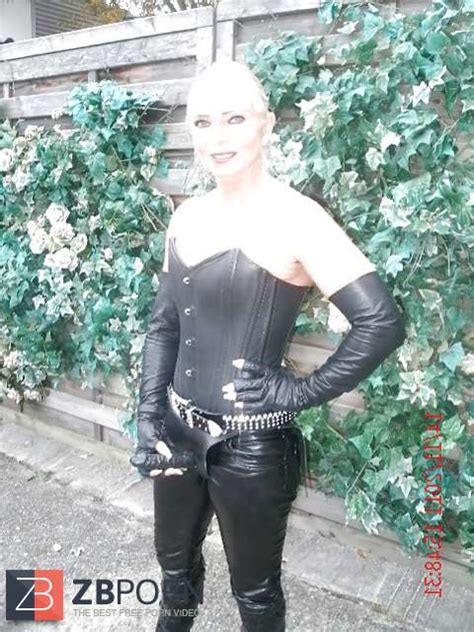 Strapon Domina Herrin BONDAGE DISCIPLINE Miss Female Tina ZB Porn