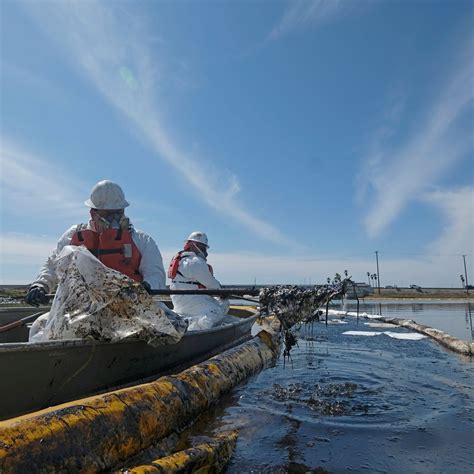 Oil Spill Off California Coast Prompts Health Warnings Spurs Cleanup