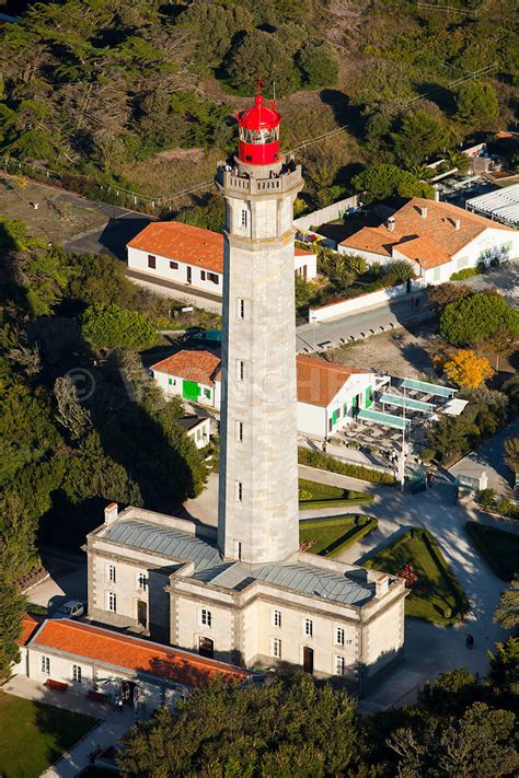 Photos Photo Le Phare Des Baleines Ile De Re