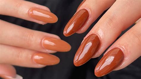 Spiced Brown Nails Are The Autumnal Manicure Color Of The Moment