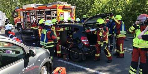 Schwerer Unfall auf B83 in Bückeburg