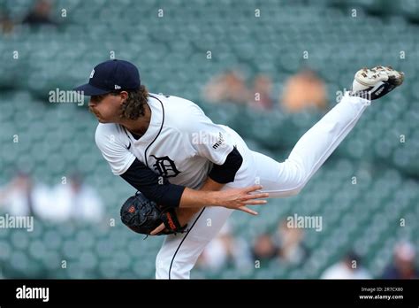 Detroit Tigers Relief Pitcher Jason Foley Throws Against The Atlanta