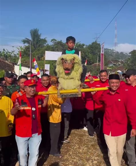 Sisingaan Meriahkan Desa Manjur Di Sukajembar Sukanagara Berita Cianjur