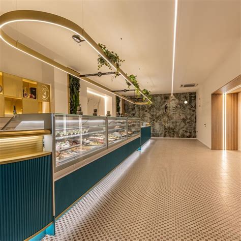 Gelateria Delice Arredata Con Frigomeccanica Carlton E Ghost Pastry