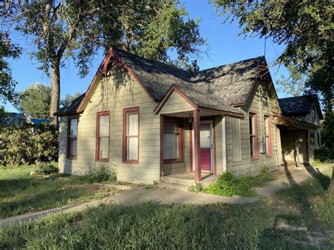 114 Wibaux St N Wibaux Mt 59353 See Est Value Schools And More