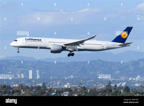 Aterrizaje De Aviones Airbus A De Lufthansa Airlines Vuelo Del